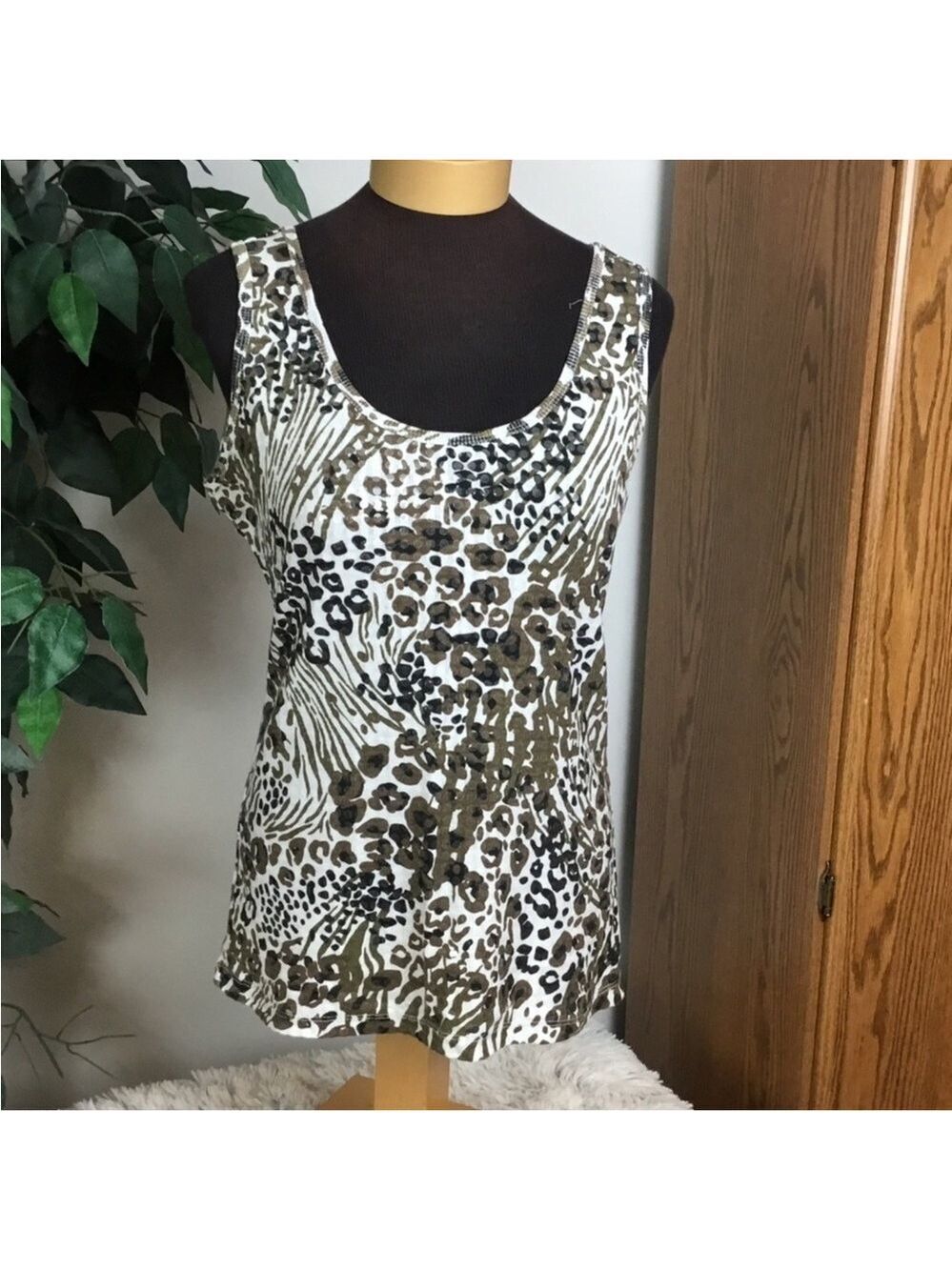 BONGO olive black white ribbed tank with clear sequins Woman’s side XL
